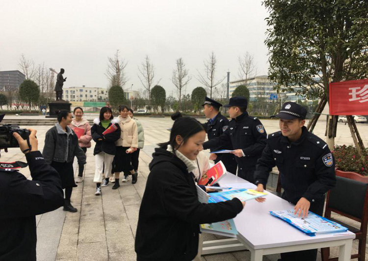 图片4 图片4